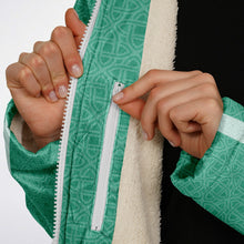 Load image into Gallery viewer, Team Ireland Fleece Lined Zipper Cloak - Urban Celt