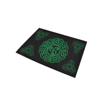 Load image into Gallery viewer, Celtic Triskele Style Area Rug 5'x3'3'' - Urban Celt