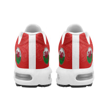 Load image into Gallery viewer, Red Dragon Cymru Mesh-Flex Sneakers
