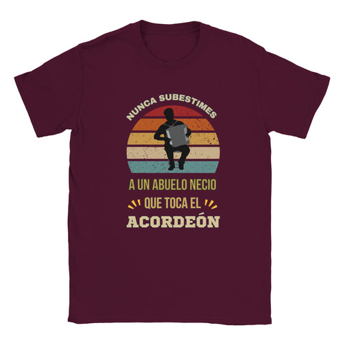 Nunca subestimes a un abuelo necio que toca el acordeón T-shirt - Urban Celt