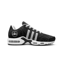 Load image into Gallery viewer, Urban Claddagh Mesh Flex Sneakers
