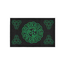 Load image into Gallery viewer, Celtic Triskele Style Area Rug 5&#39;x3&#39;3&#39;&#39;
